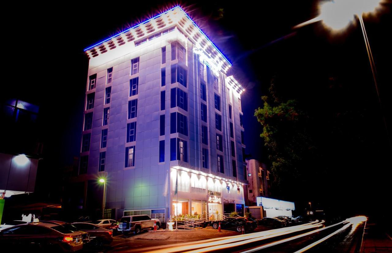 Signature Hotel Jiddah Esterno foto